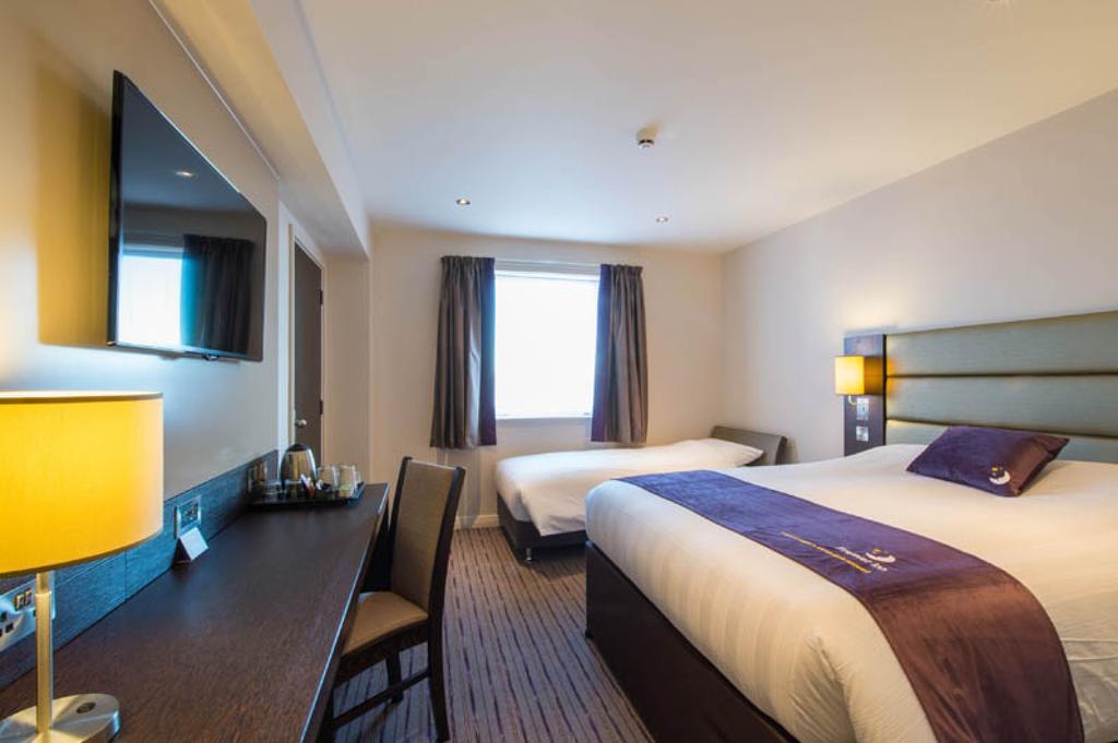 Premier Inn Chichester Exteriér fotografie
